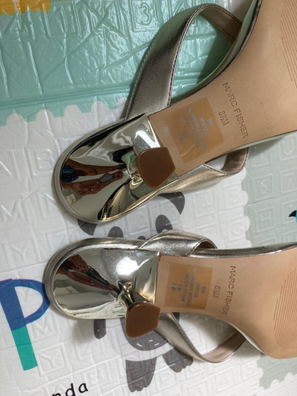 NWOT Marc Fisher Sandals - Picture 11 of 12